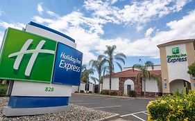 Holiday Inn Express Oakdale California